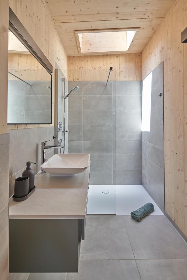 Black Forest Lodges - Gehobene Ferienwohnungen Mit Privatsaunas 툴페스 외부 사진